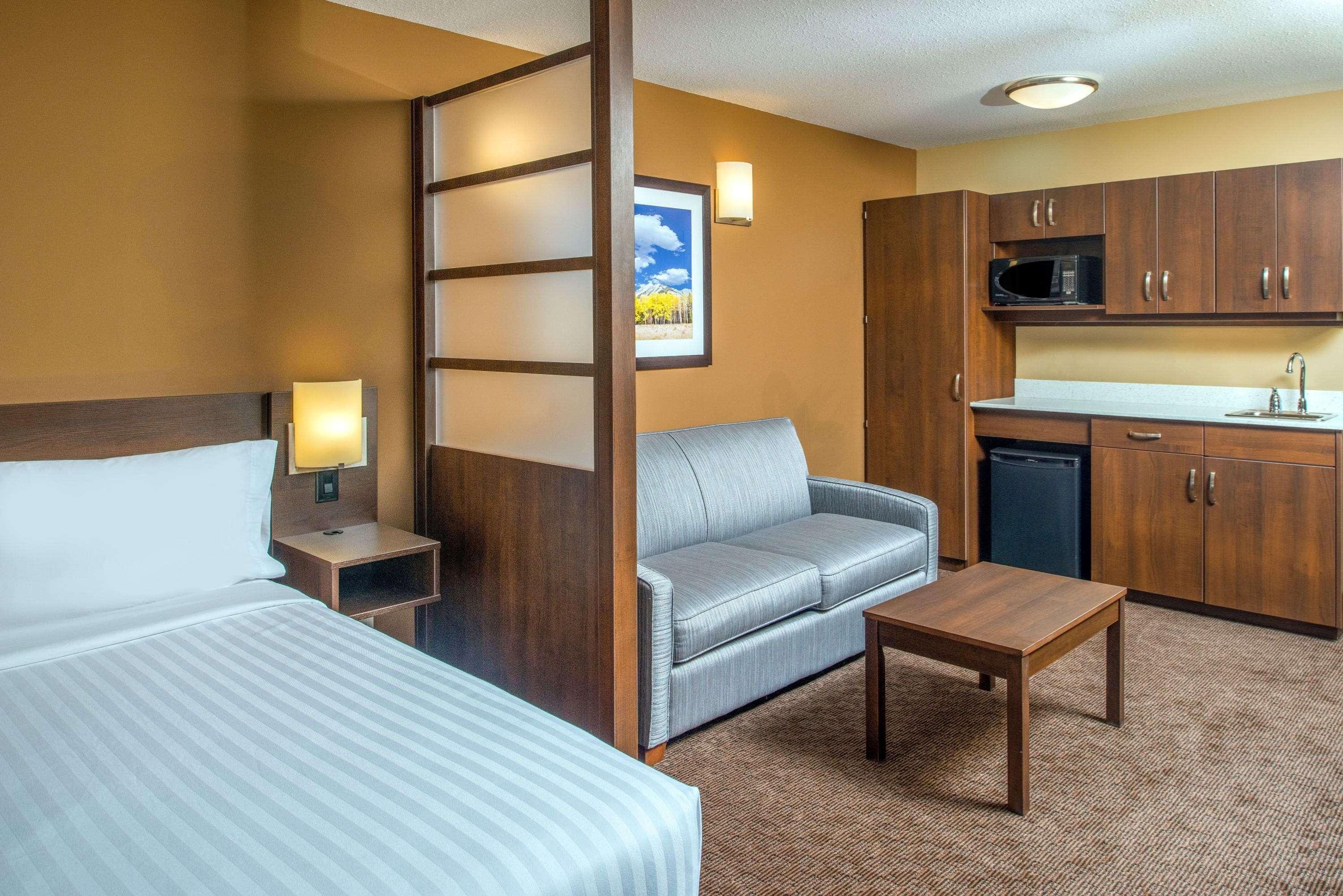 Microtel Inn & Suites By Wyndham רד דיר מראה חיצוני תמונה